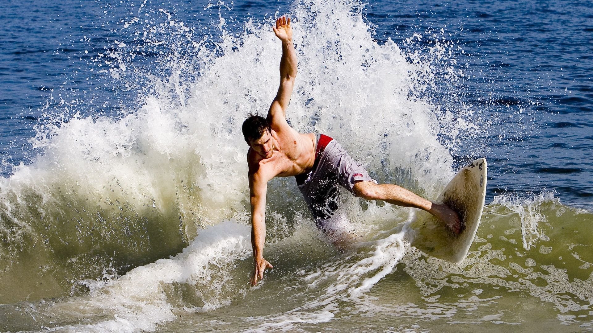 魔术对阵浙江队，霍勒迪连续得分拉开差距