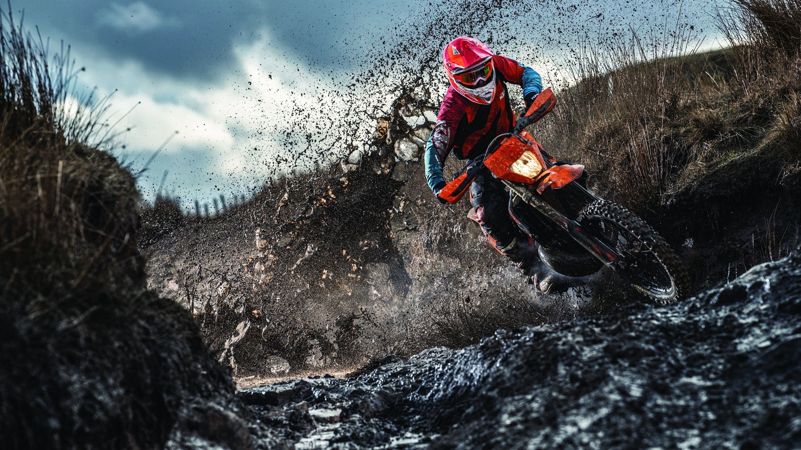 绿茵硝烟与东方火焰，当西甲德比遇上火箭的强行终结