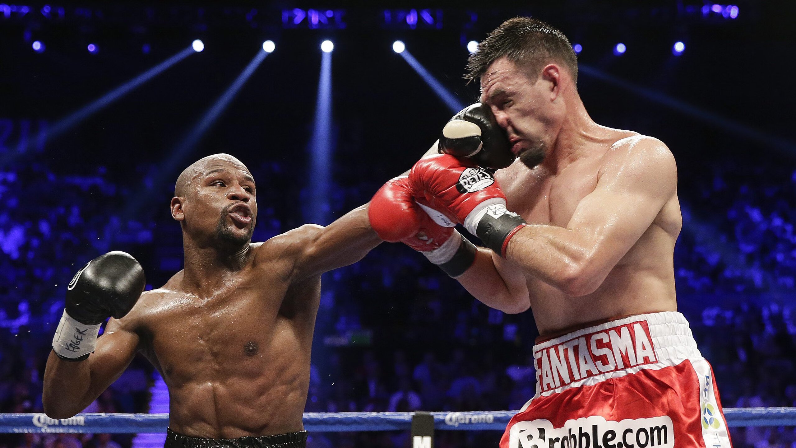 凯尔特人强行终结开拓者，布克在年度焦点之战接管比赛