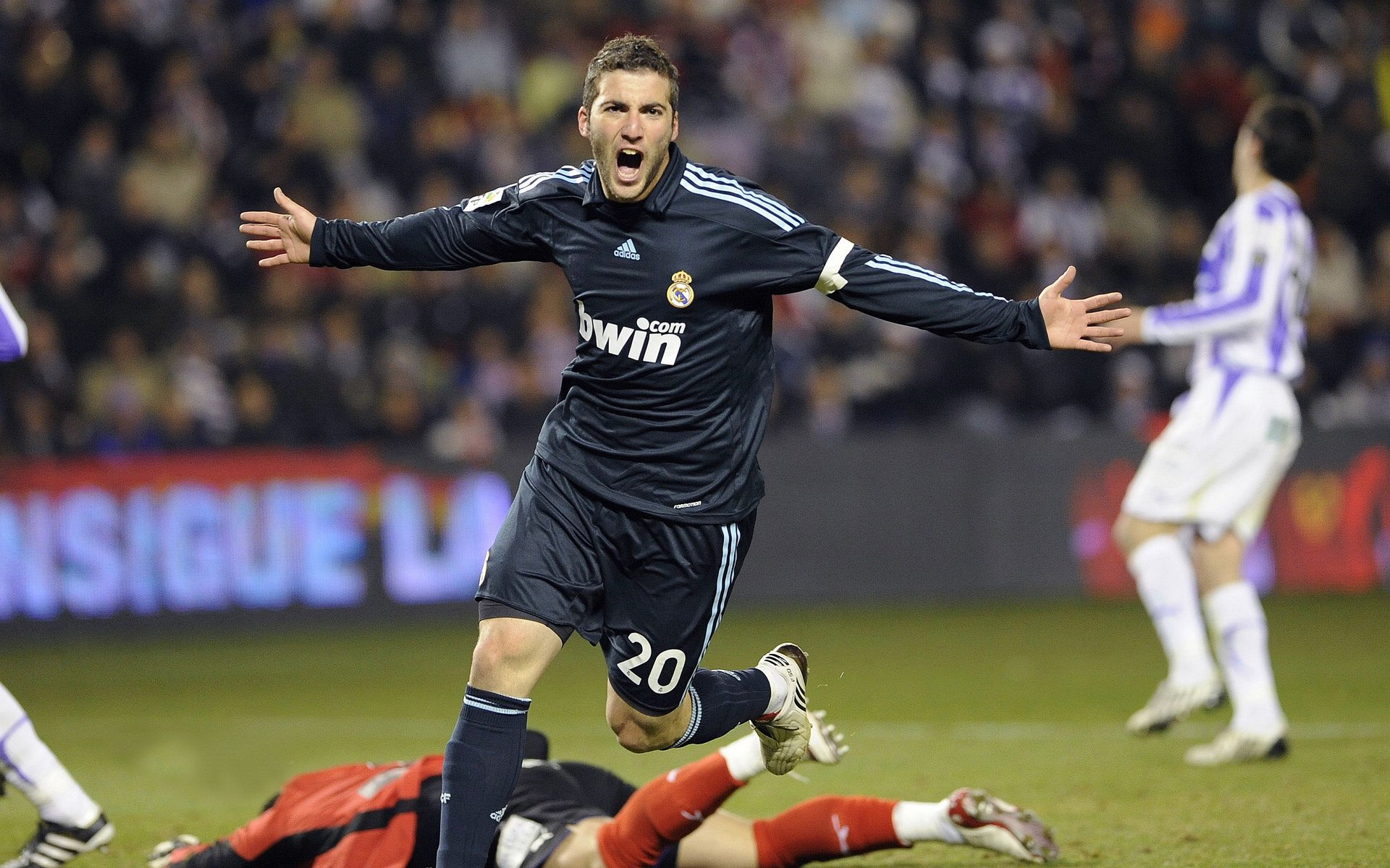 意甲焦点战之夜，马克西赛后评分拉满，一己之力定义巨星价值