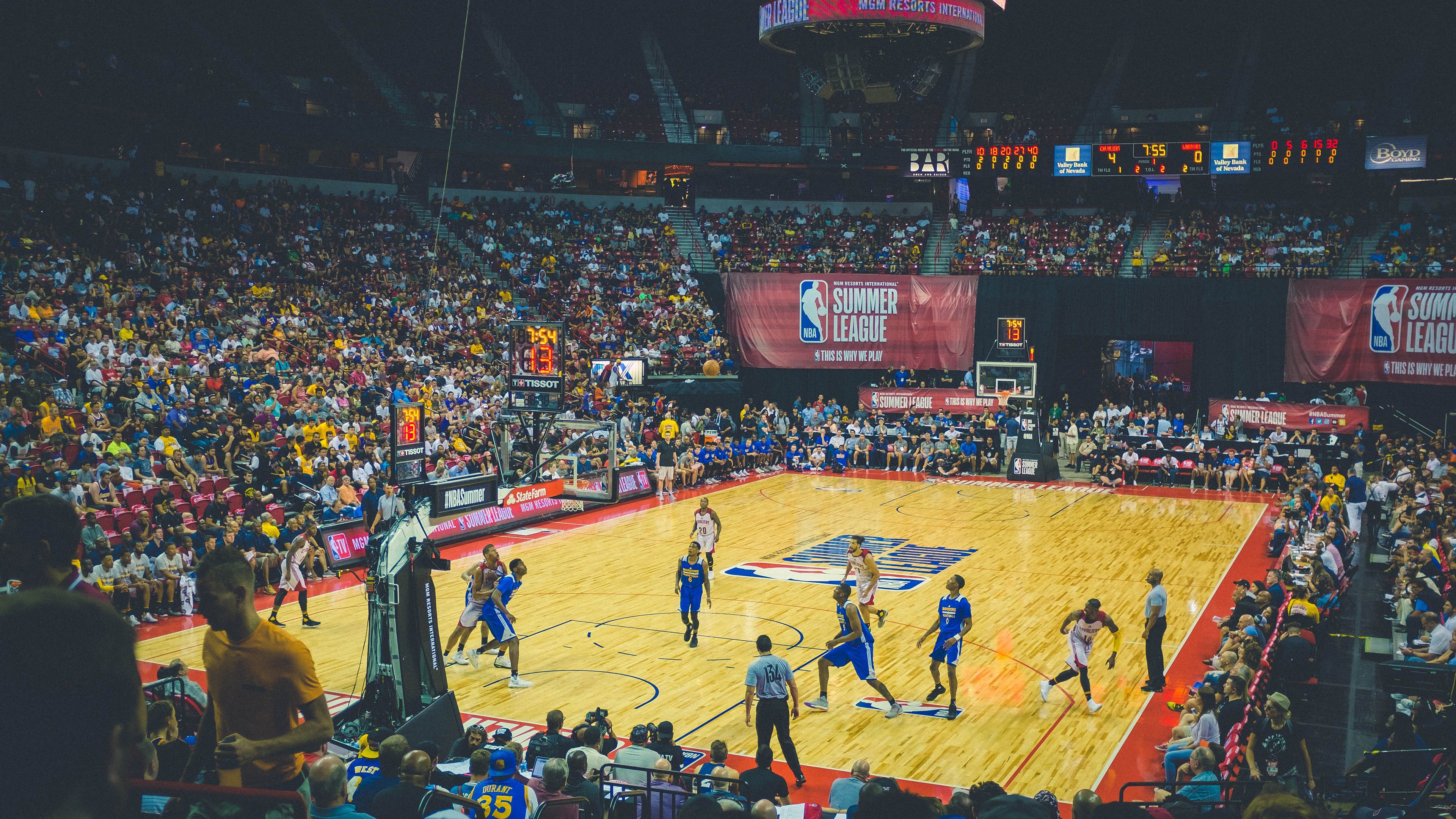 东决关键战焦点战，亚特兰大逆转波兰，一场定义篮球精神的史诗