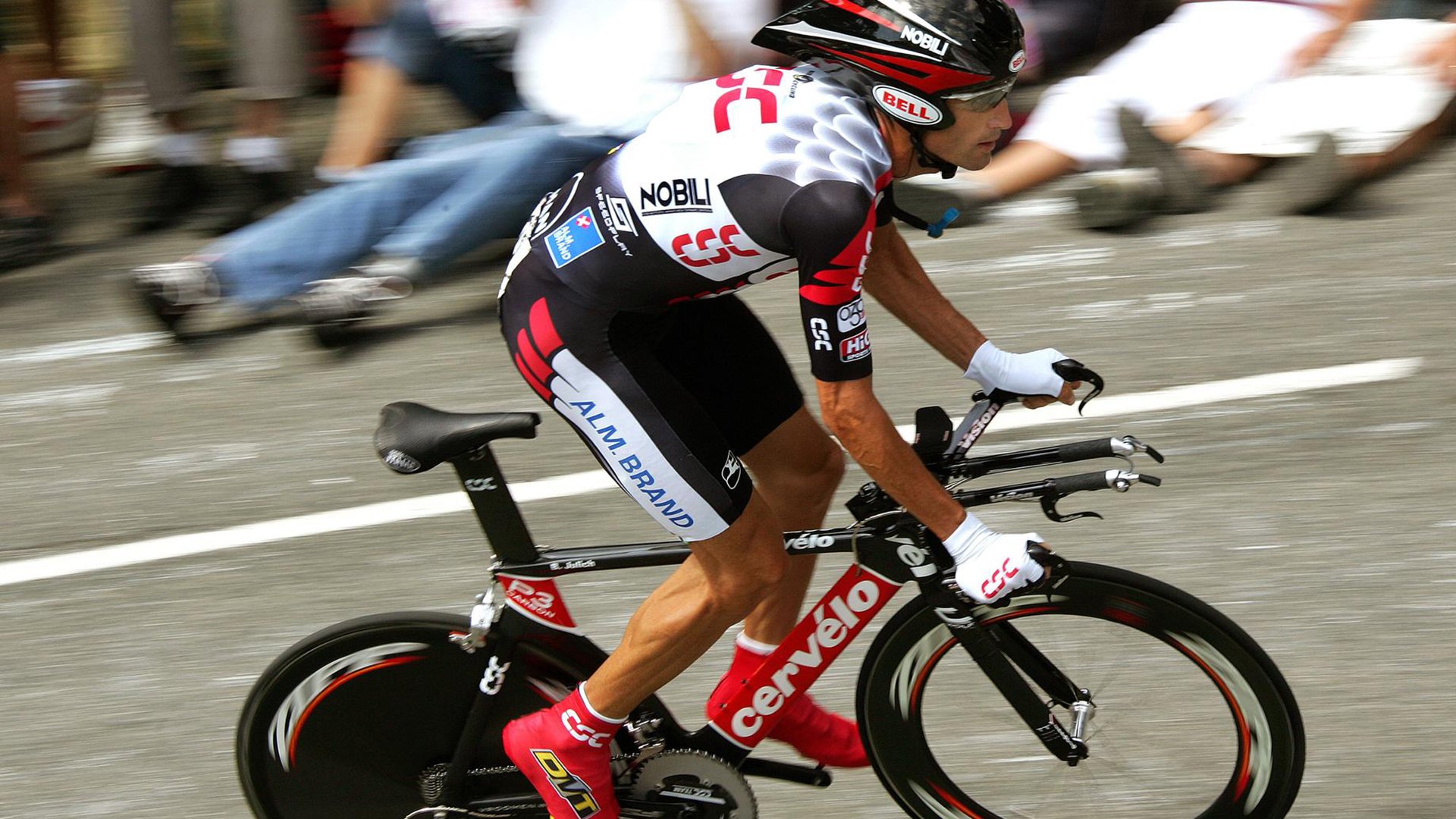 赛道新纪元,皮亚斯特里点燃赛场,梅赛德斯鏖战红牛二队